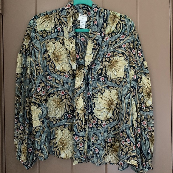 H&M Top - Picture 1 of 1